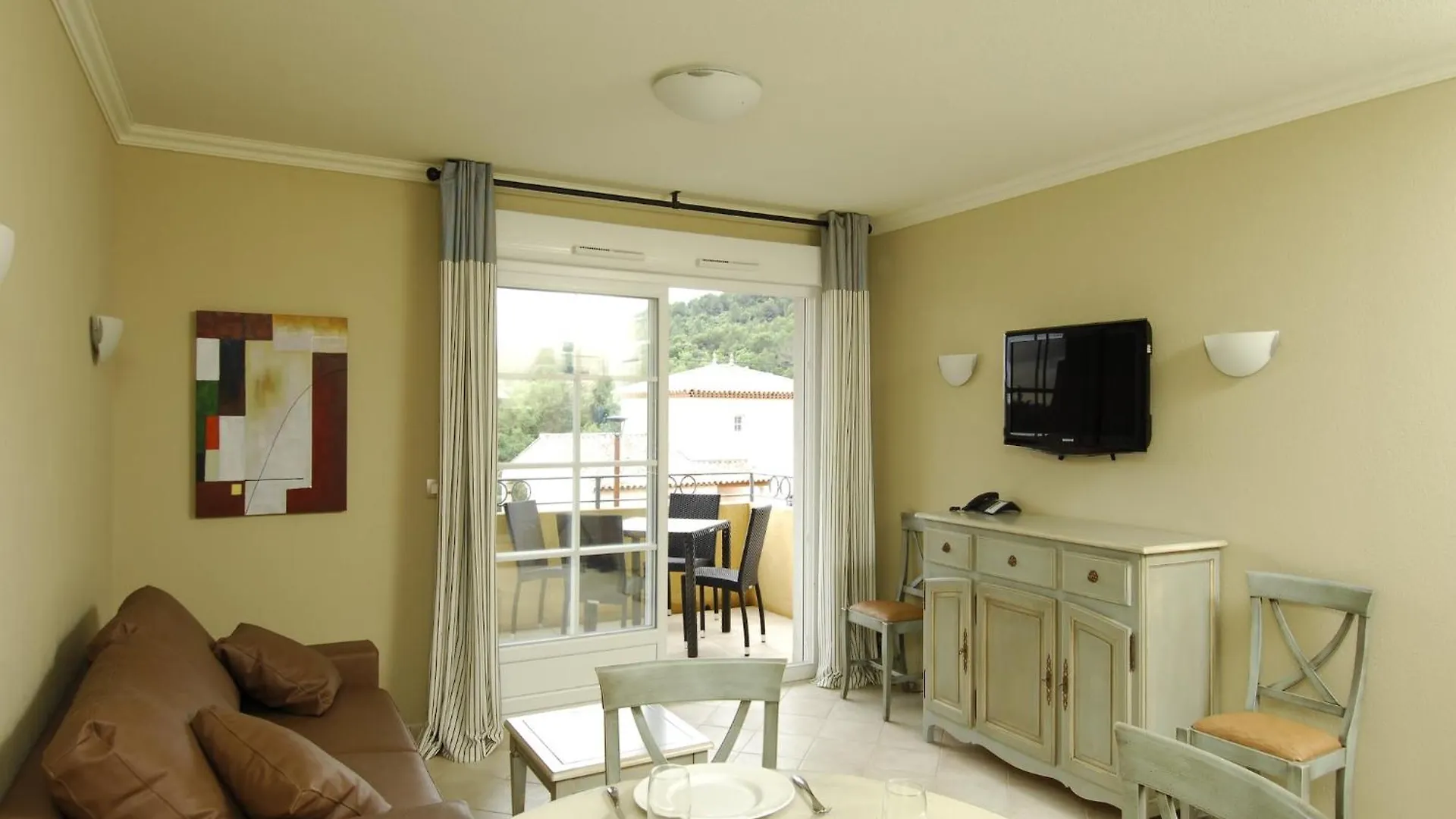Neat Apartment With Dishwasher Callian  0*, Callian (Var)