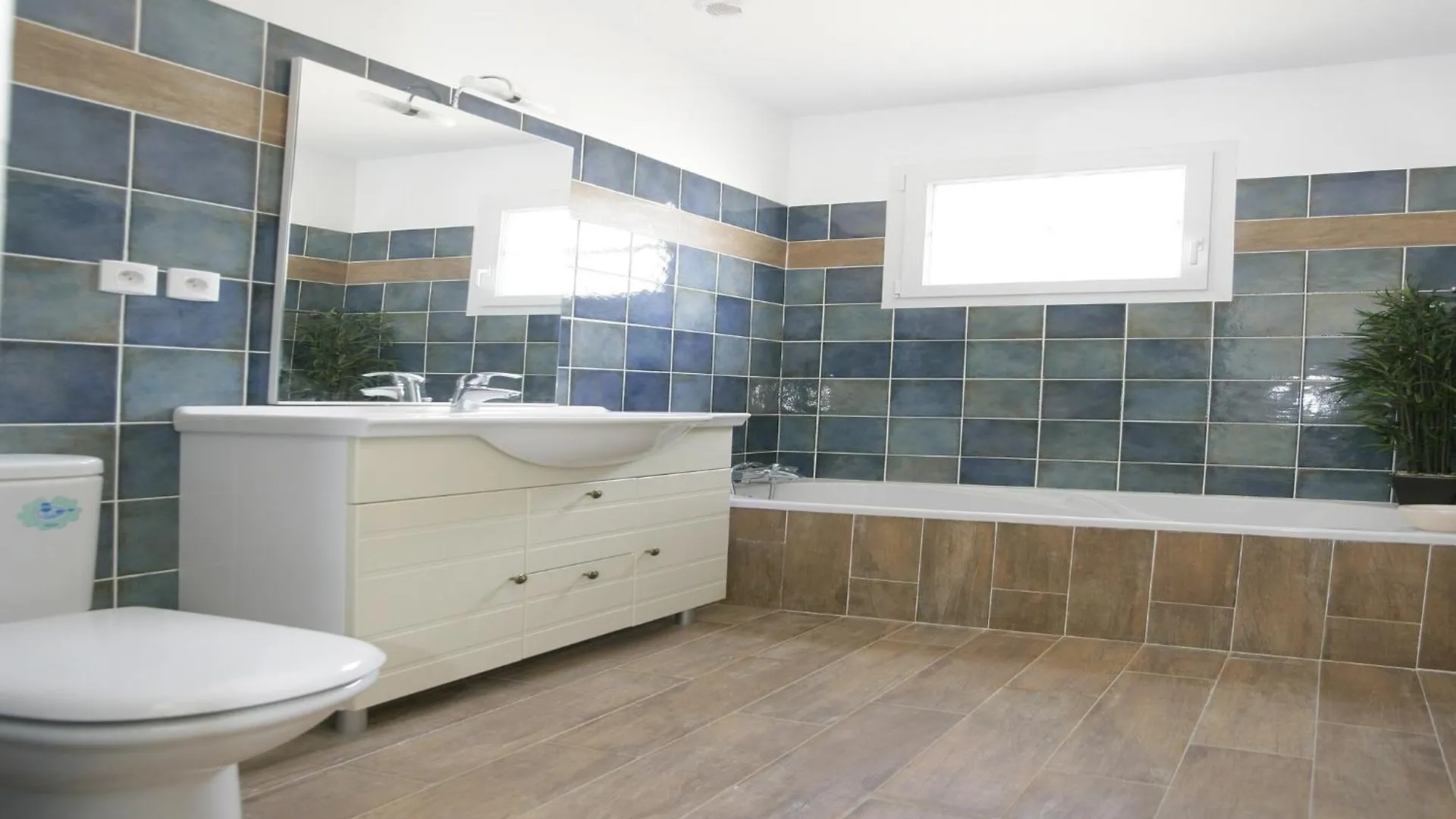 Neat Apartment With Dishwasher Callian