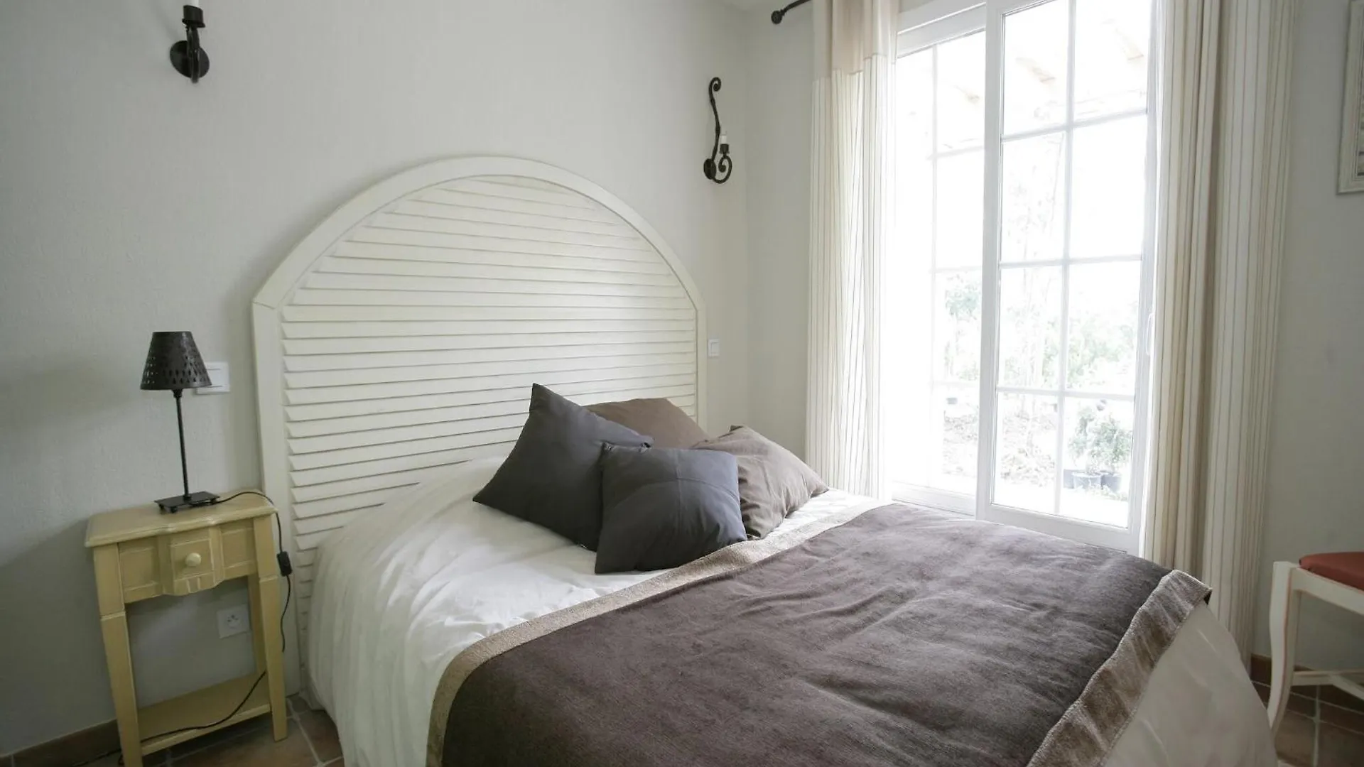 Neat Apartment With Dishwasher Callian  France